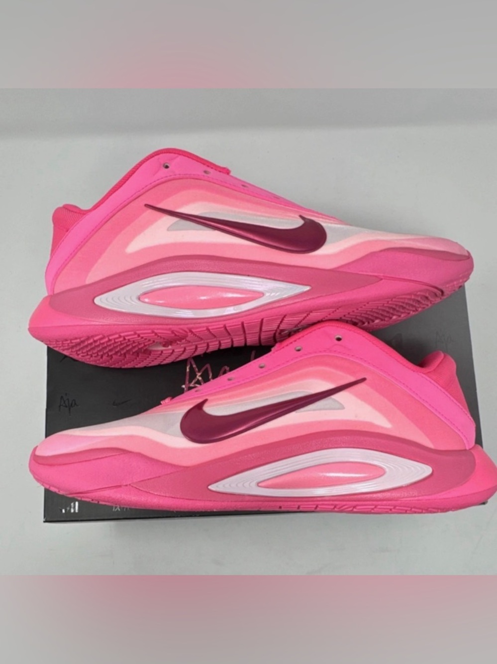 Nike Women's A’One Pink A’ura Hyper Pink Laser Pink Low Top Sneaker FZ8605-601 - Picture 2 of 7